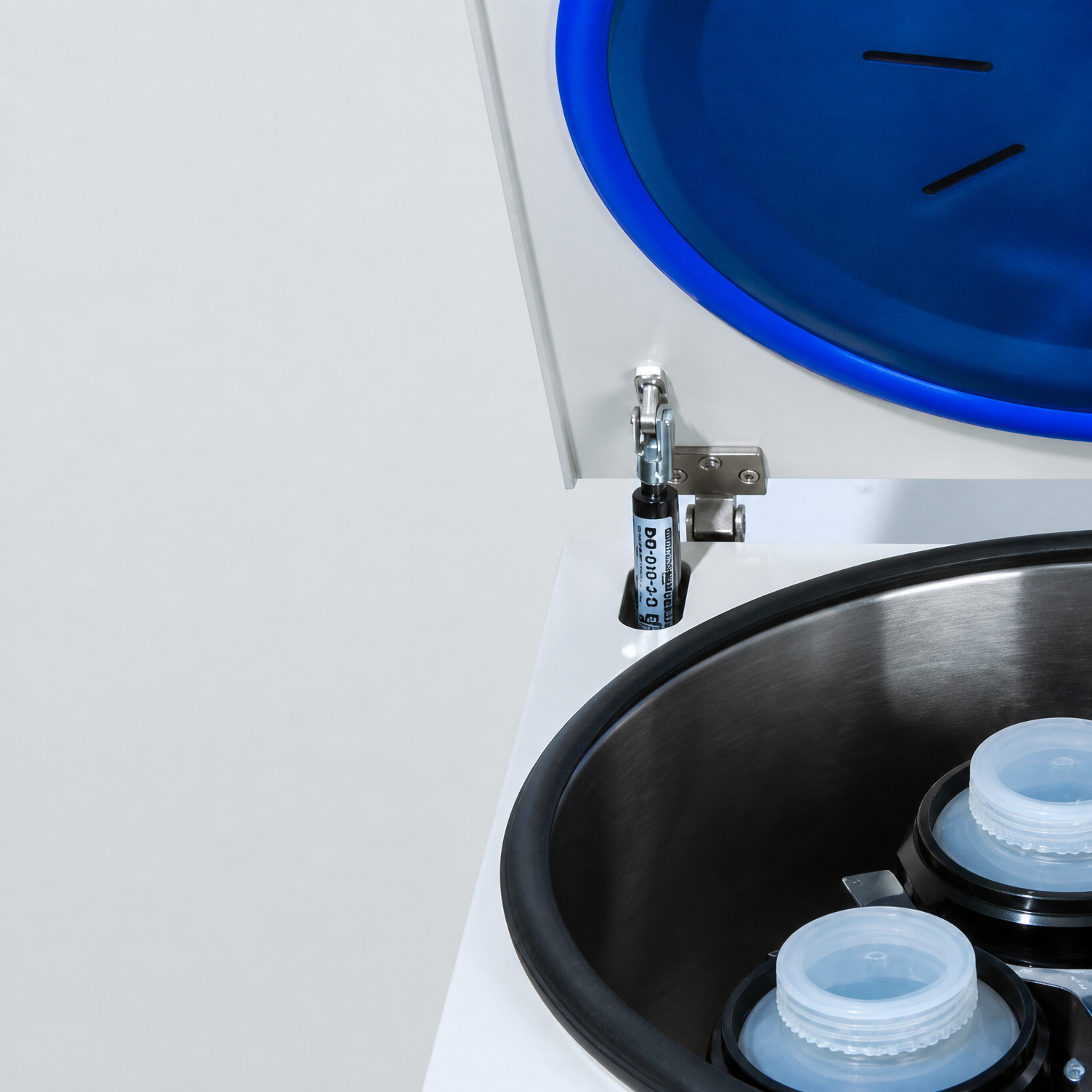 Double-layer sealing ring for low noise operation on BKMAMLAB tabletop centrifuge.png
